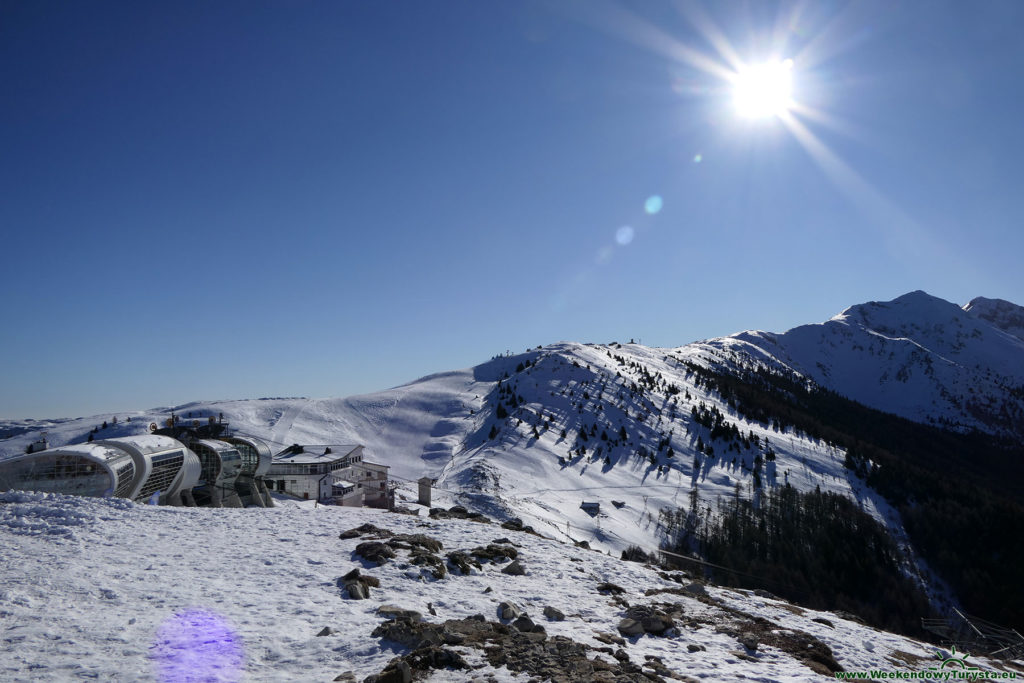 Monte Baldo - stacja kolei gondolowej - Jezioro Garda i okolice