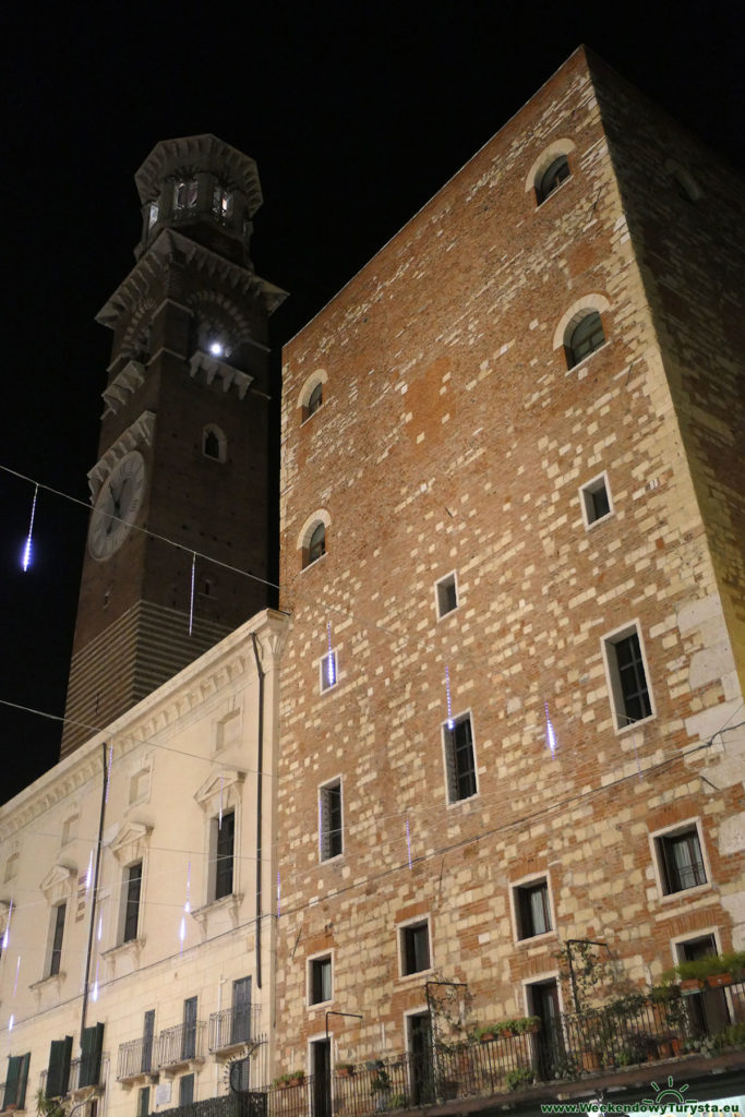 Werona nocą - Piazza Delle Erbe