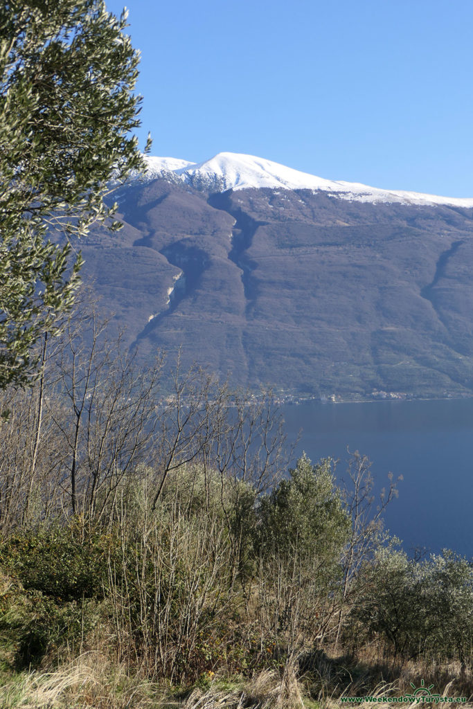 Jezioro Garda i pasma górskie