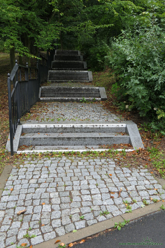 Wzgórze Kościuszki Park Miejski - alejki parkowe