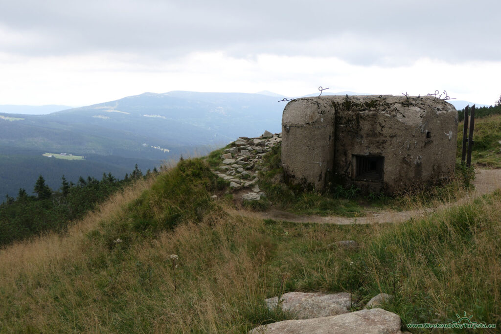 Ropik na szlaku - mały bunkier czechosłowacki