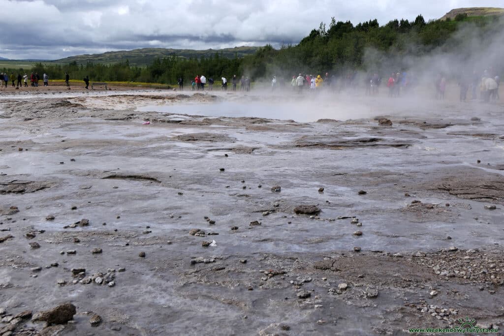 Geysyr - gorące źródła i czynny gejzer Strokkur