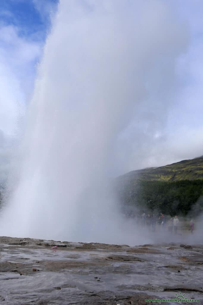 Geysyr - gorące źródła i czynny gejzer Strokkur