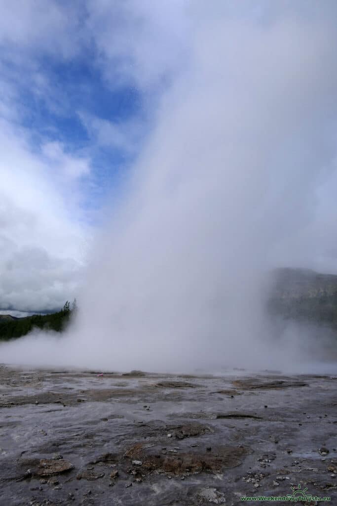 Geysyr - gorące źródła i czynny gejzer Strokkur