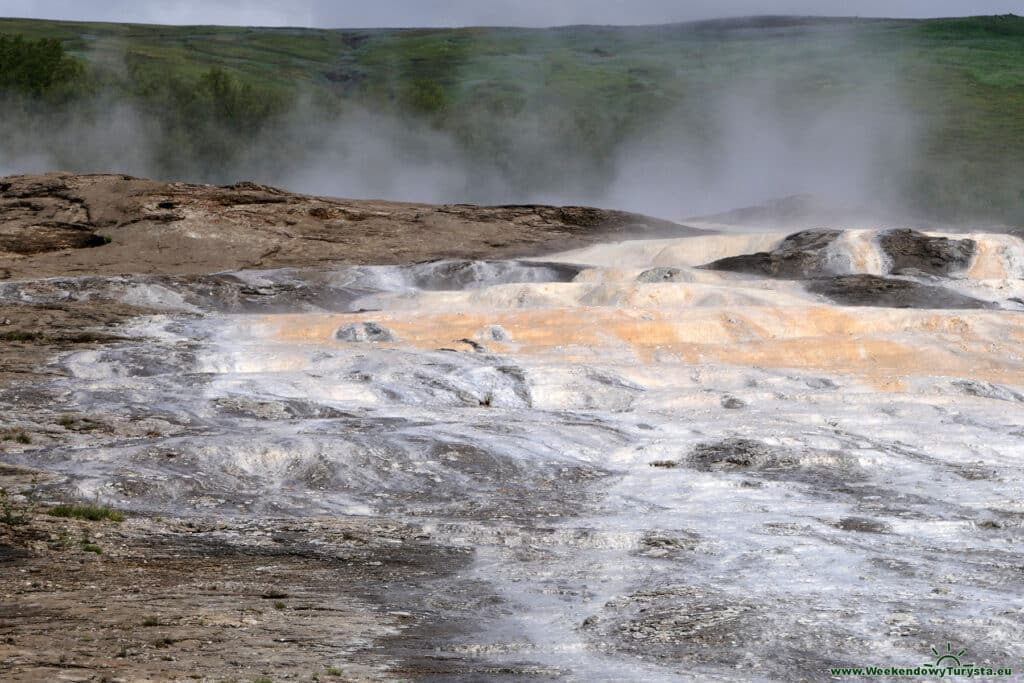 Geysyr - gorące źródła i czynny gejzer Strokkur