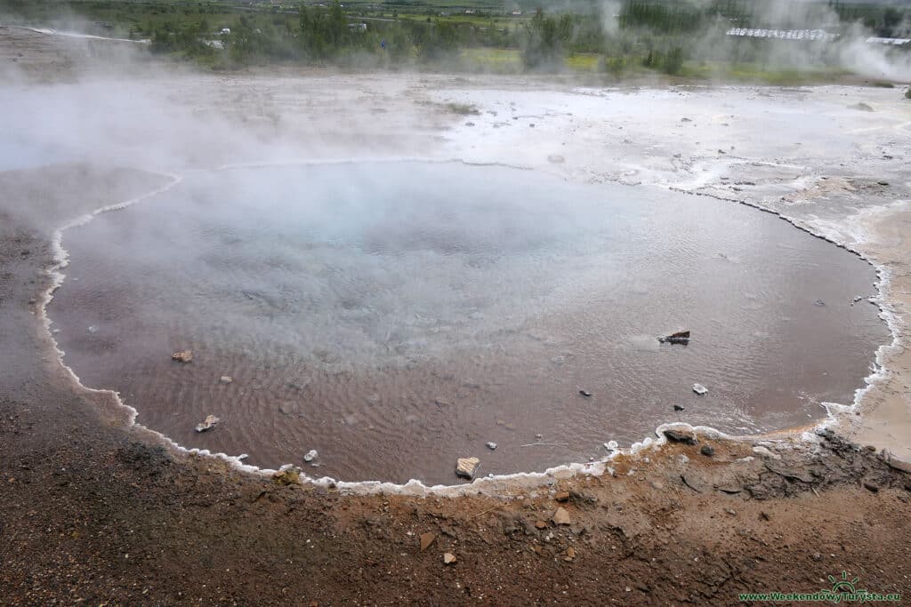 Geysyr - gorące źródła i czynny gejzer Strokkur