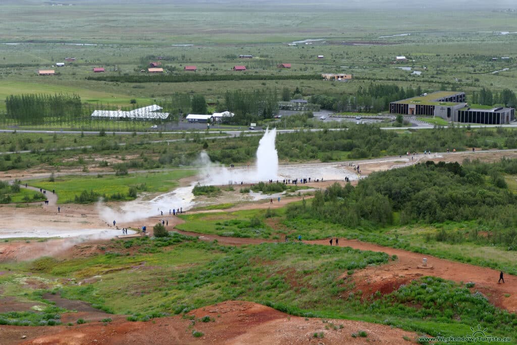 Geysyr - gorące źródła i czynny gejzer Strokkur