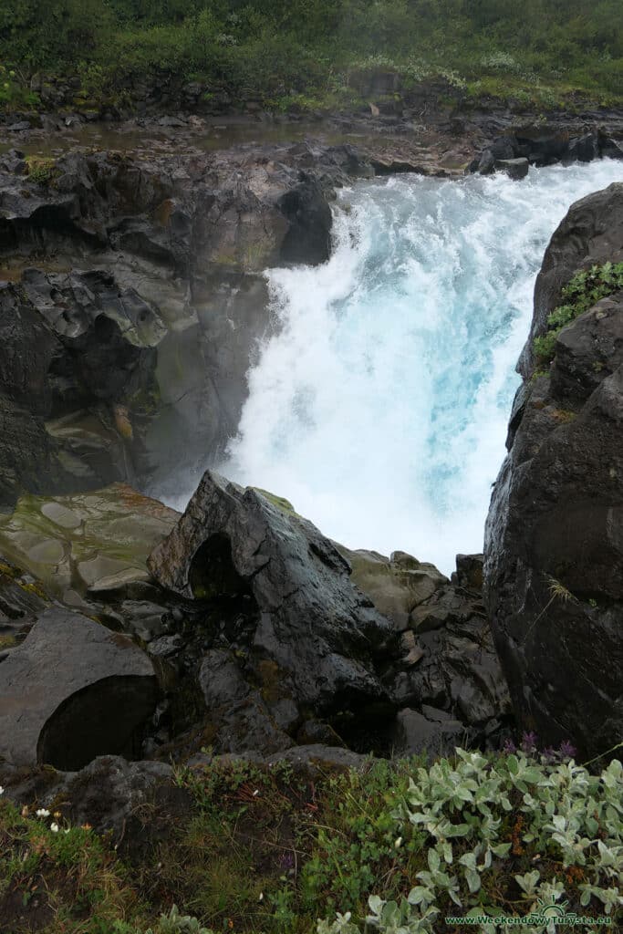 Wodospad Hlauptungufoss na Islandii