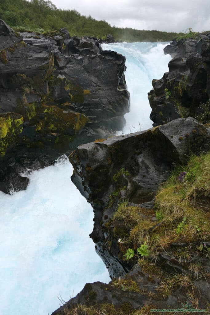 Wodospad Hlauptungufoss na Islandii