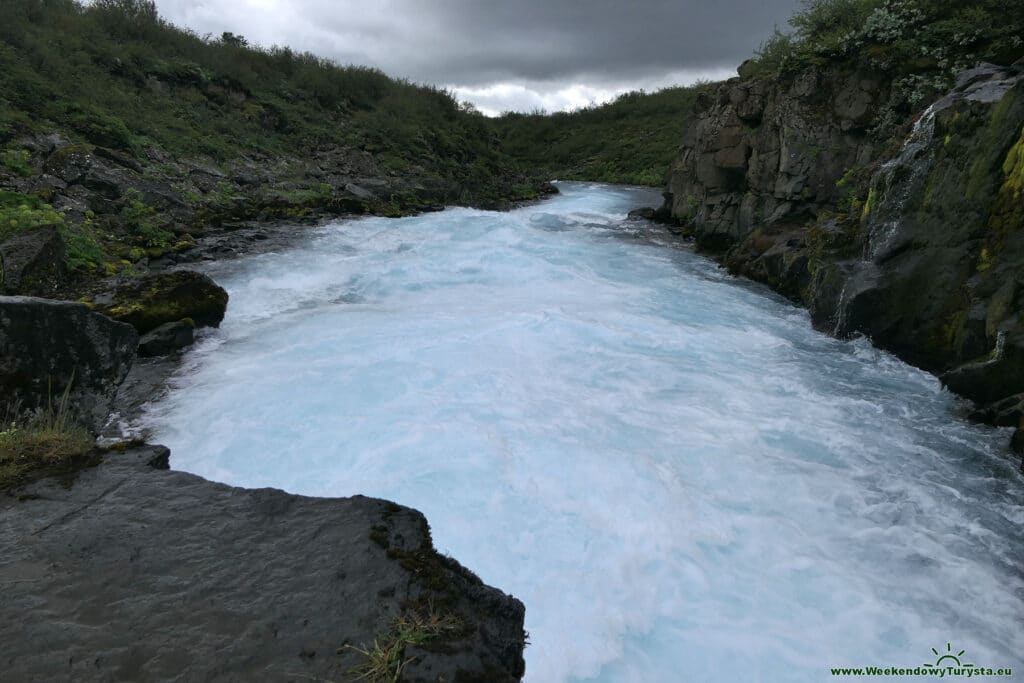 Wodospad Hlauptungufoss na Islandii