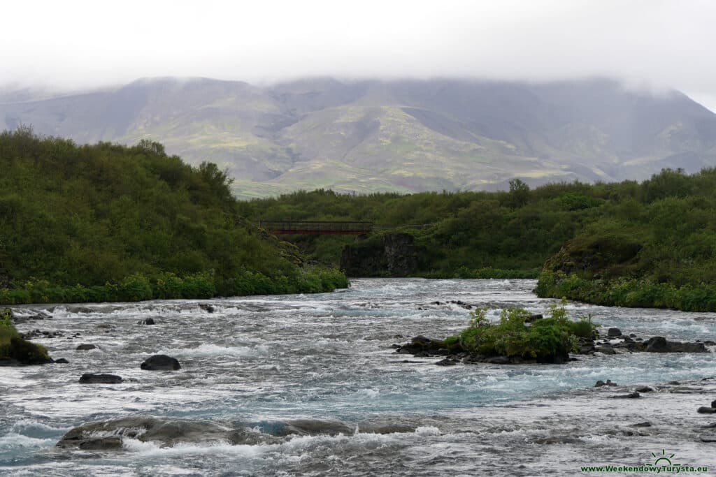 Szlak do wodospadu Bruararfoss