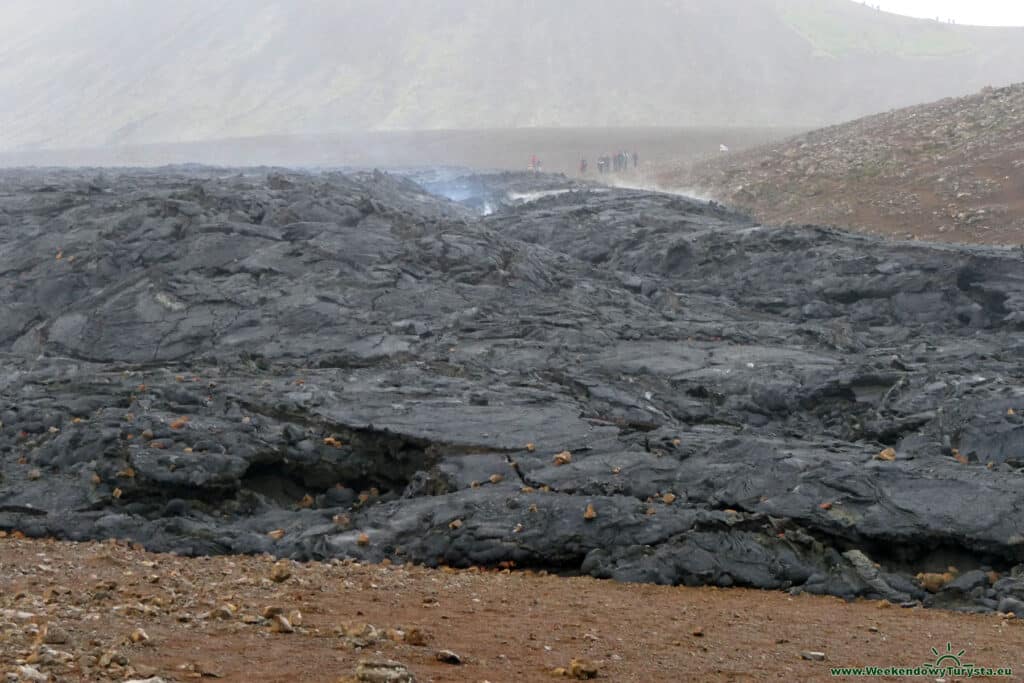 Droga do wulkanu Geldingardalur - południowa Islandia - pole lawy