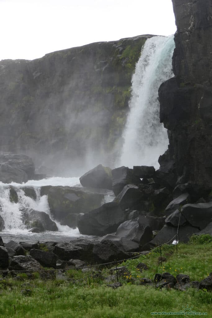 Thingvellir - park narodowy - wodospad Öxarárfoss