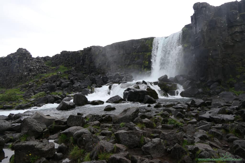 Thingvellir - park narodowy - wodospad Öxarárfoss