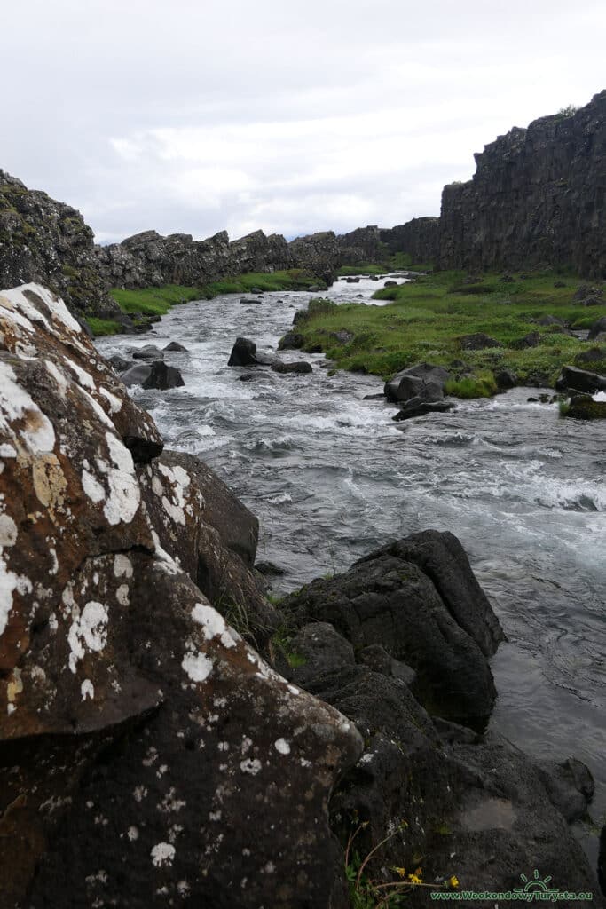 Thingvellir - park narodowy - wodospad Öxarárfoss