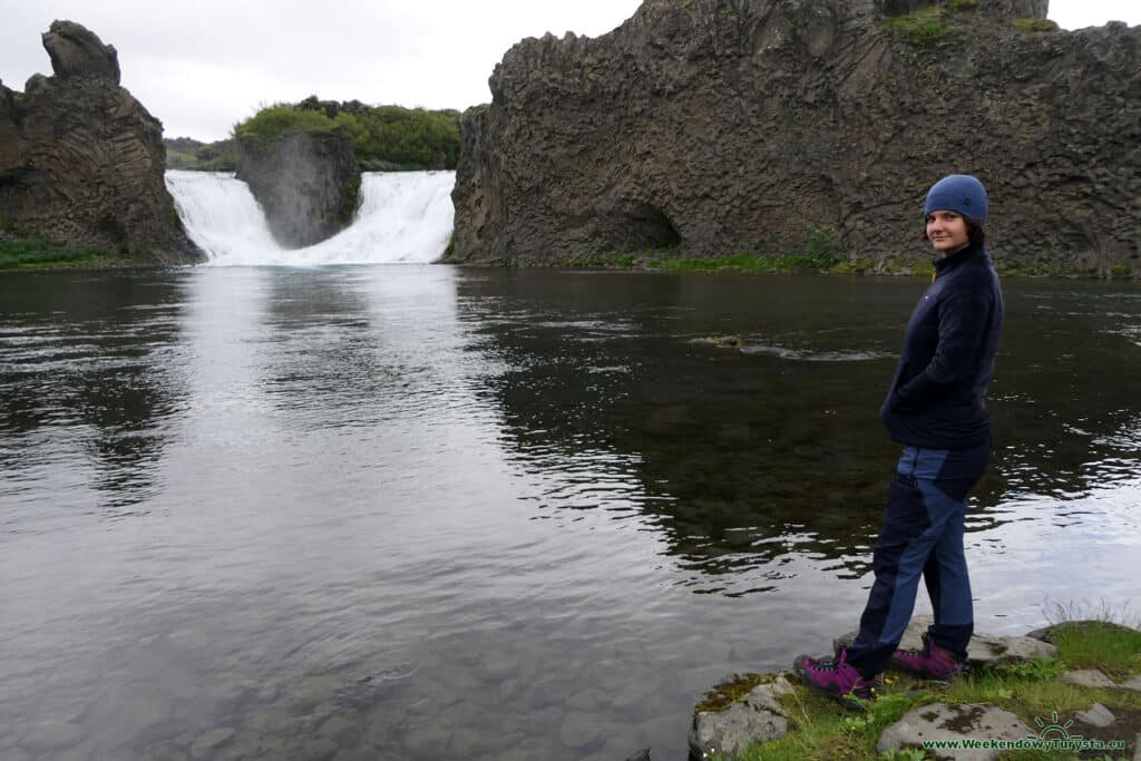 Wodospad Hjálparfoss na Islandii