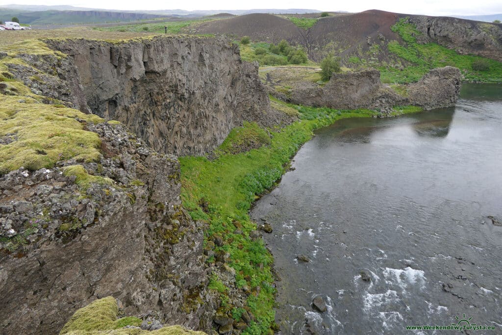 Wodospad Hjálparfoss na Islandii