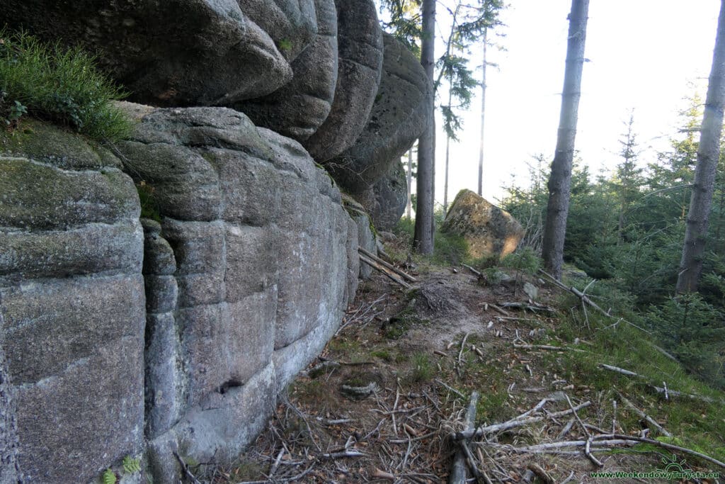 Ścieżki poza szlakiem w Karkonoszach - Zamkowe Skały