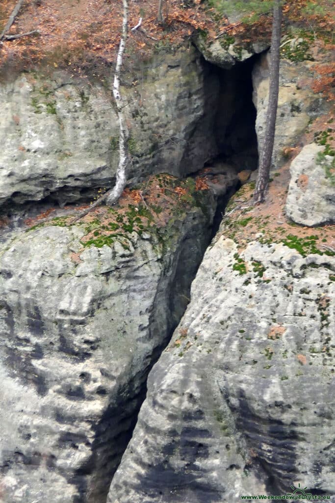 Park Narodowy Czeska Szwajcaria - czerwony szlak do Pravcickiej Bramy