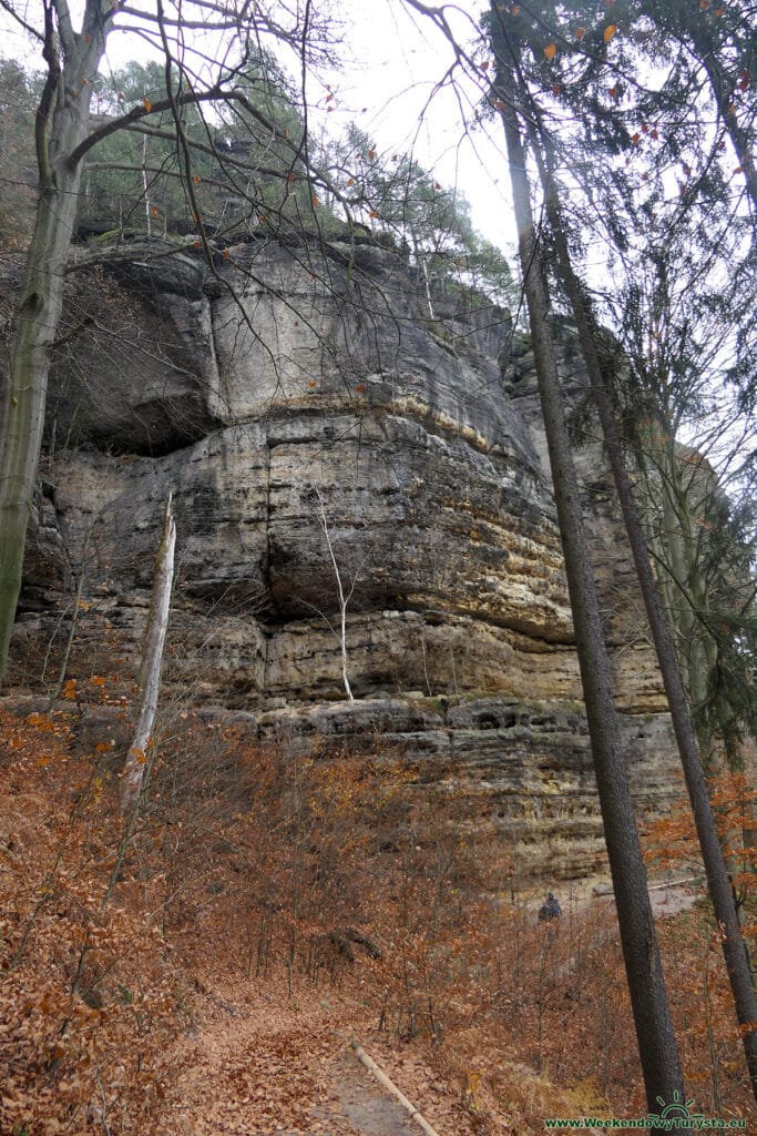 Park Narodowy Czeska Szwajcaria - czerwony szlak do Pravcickiej Bramy