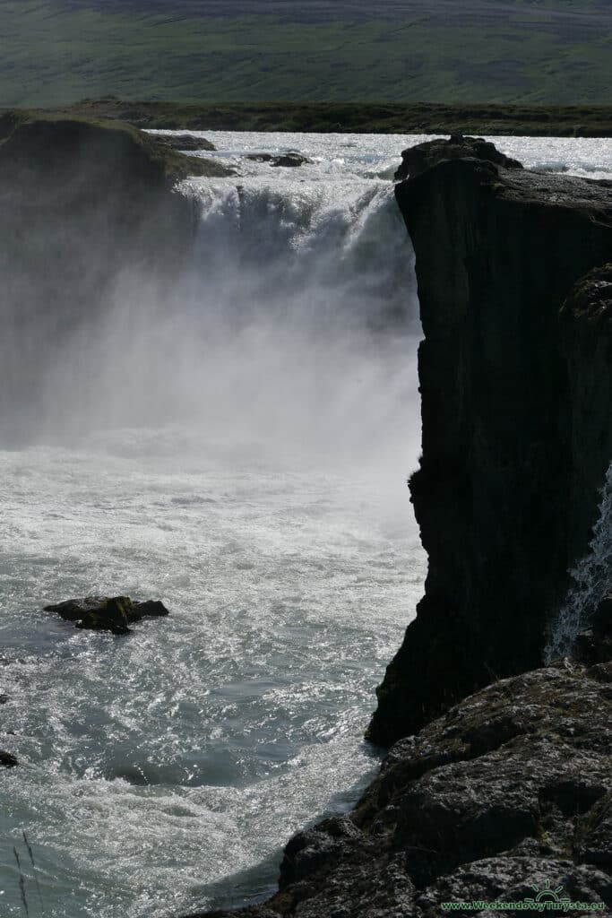 Wodospad Godafoss na rzece Skjálfandafljót - Islandia Północna