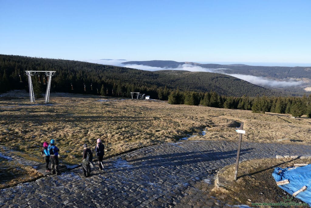 Widok ze Schroniska na Hali Szrenickiej