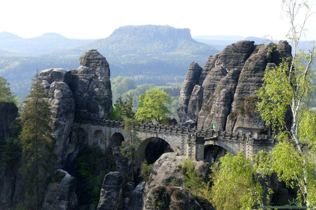 Widok na most Bastei z punktu widokowego Ferdinandstein