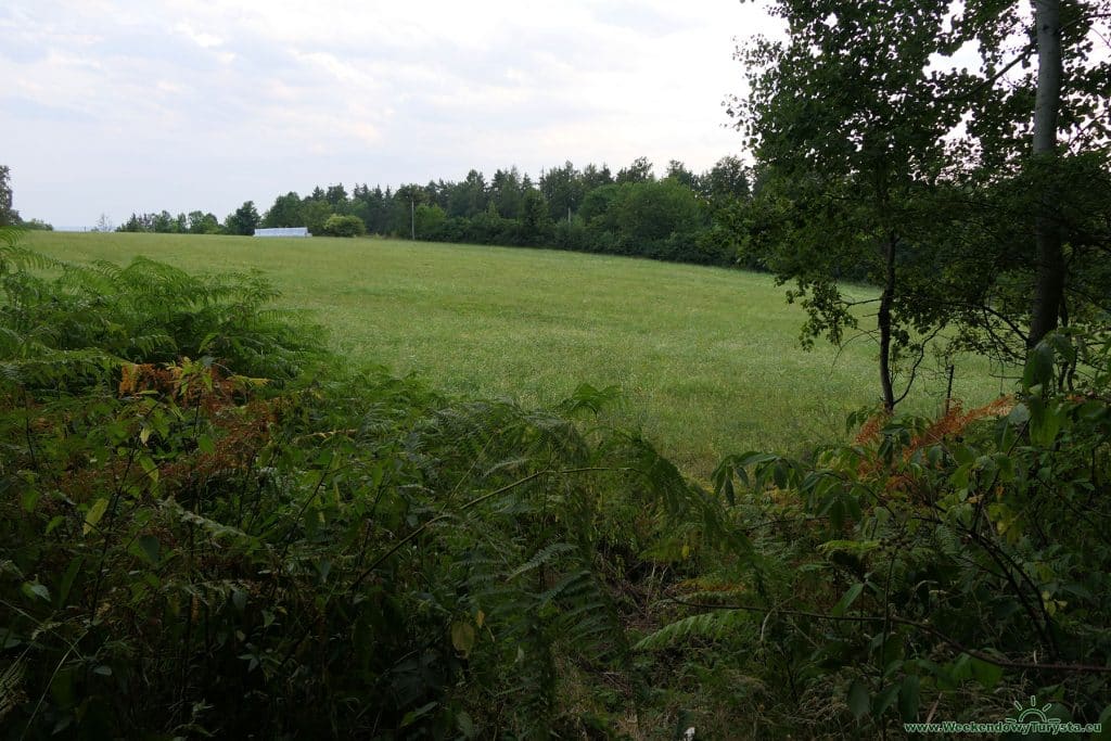 Szlaki po skalnym mieście Besedickie Skały