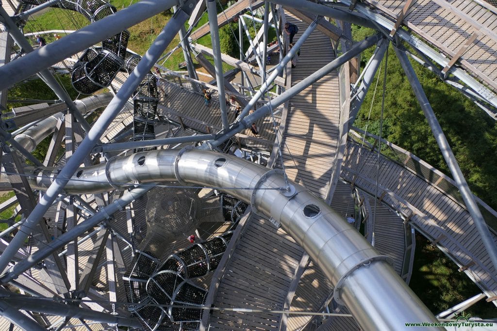 Wieża widokowa Sky Walk w Świeradowie Zdroju - zjeżdżalnia