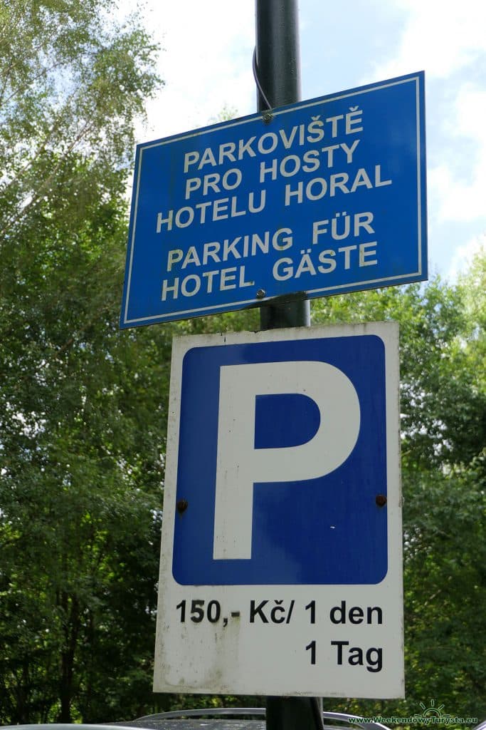 Kozie grzbiety - parking przy szlaku